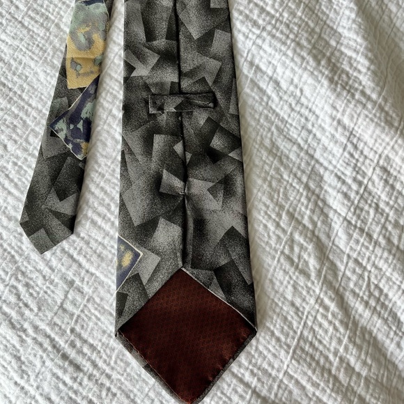 💕Host Pick💕- Vintage Pierre Balmain Couture 100% Silk Woven necktie - Picture 5 of 5